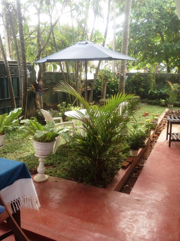 Sea Drift Hotel Negombo Esterno foto