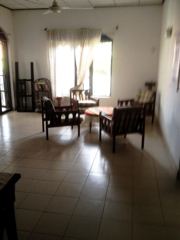 Sea Drift Hotel Negombo Esterno foto